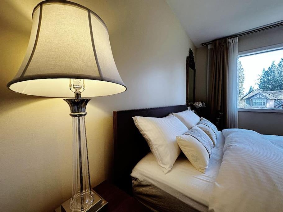 Super Cosy 8Bed & 6Bath In Vancouver Heart Near To Airport And Downtown Buitenkant foto