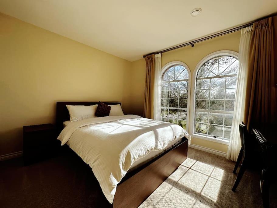 Super Cosy 8Bed & 6Bath In Vancouver Heart Near To Airport And Downtown Buitenkant foto