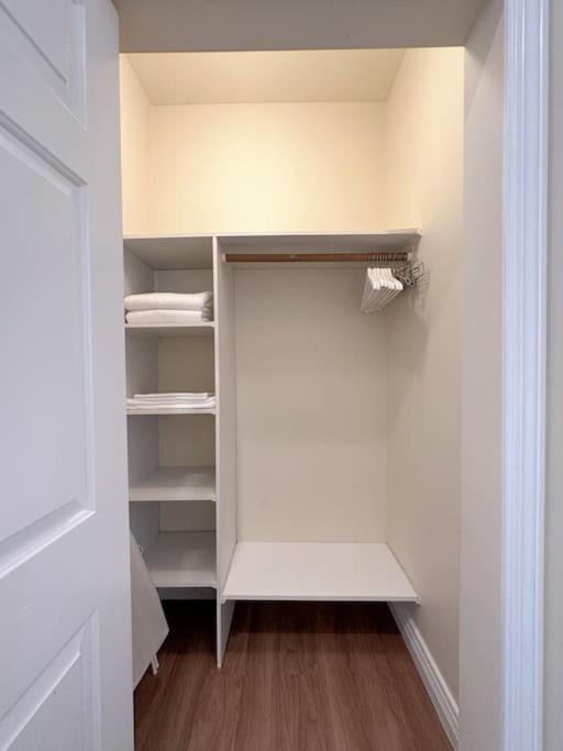 Super Cosy 8Bed & 6Bath In Vancouver Heart Near To Airport And Downtown Buitenkant foto
