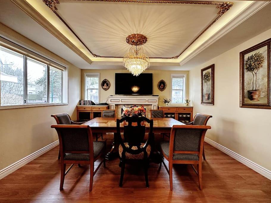 Super Cosy 8Bed & 6Bath In Vancouver Heart Near To Airport And Downtown Buitenkant foto