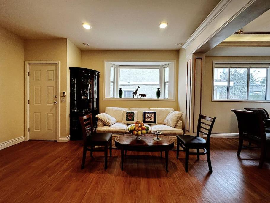 Super Cosy 8Bed & 6Bath In Vancouver Heart Near To Airport And Downtown Buitenkant foto